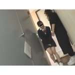隠撮 女子校生進路相談後のギリギリ間に合ったおしっこ